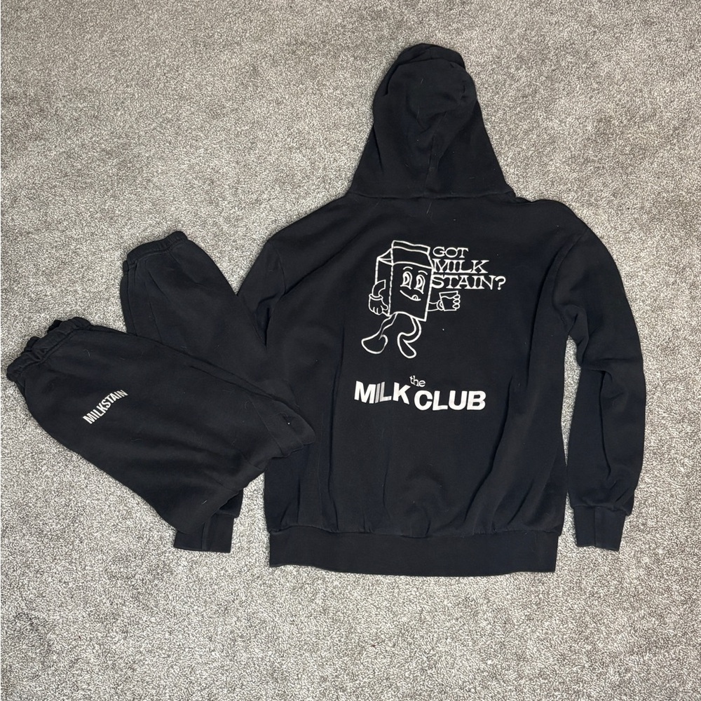 Milkstain Club Milk Sweatset